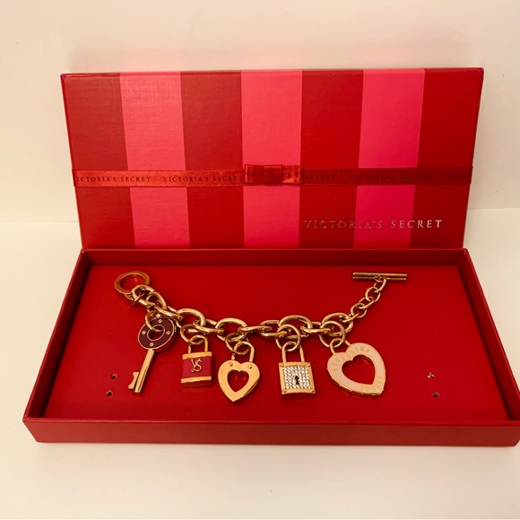Victoria Secret Charm Bracelet - Picture 3 of 13